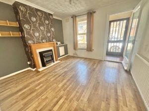 Lounge- click for photo gallery